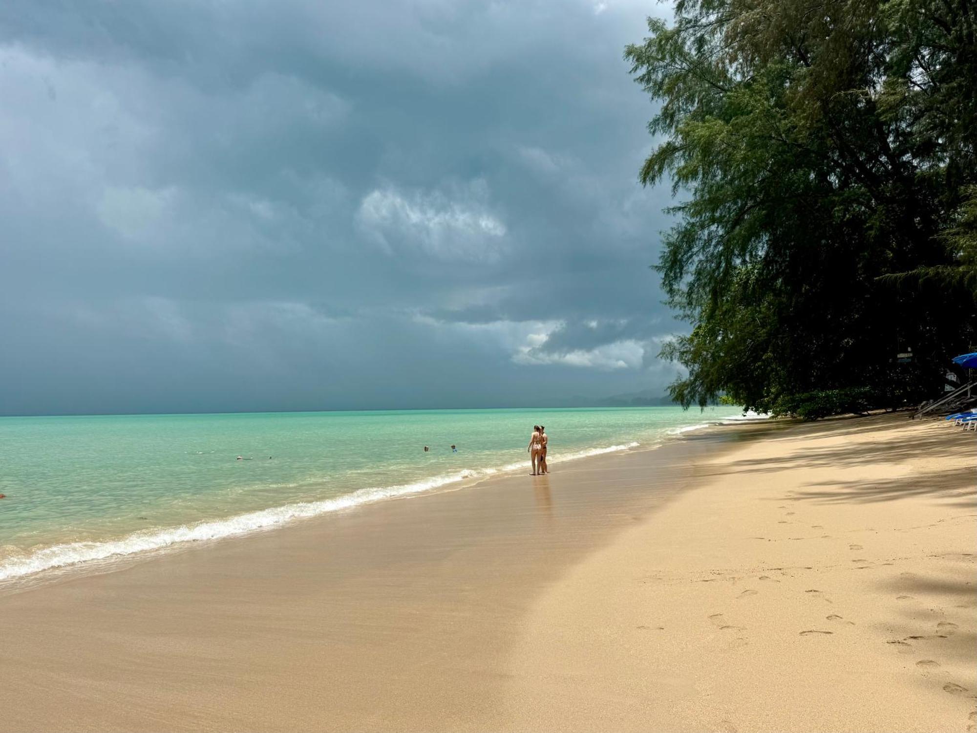 Ao Thong Beach Resort Bang Sak Exterior photo